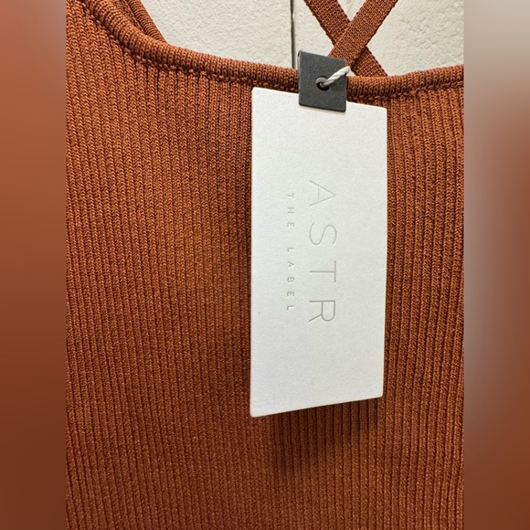 $130 NWT ASTR THE LABEL Elmira cutout cross strap bodycon dress in RUST large - Picture 6 of 9